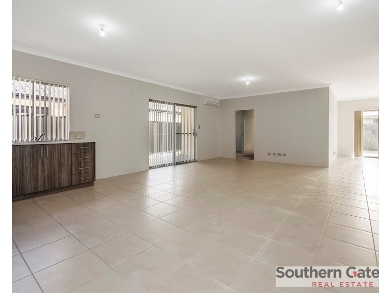 5 Daybreak Loop, Wellard WA 6170