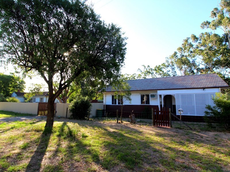 4 Munday Way, Medina WA 6167