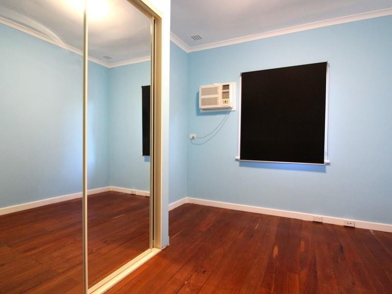 4 Munday Way, Medina WA 6167