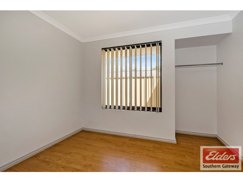 8 Oakham Way, Orelia WA 6167
