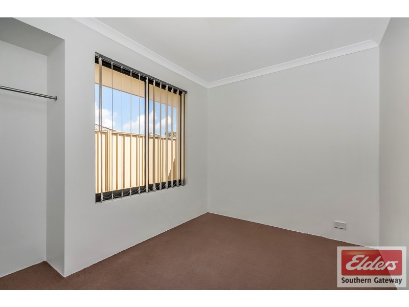8 Oakham Way, Orelia WA 6167