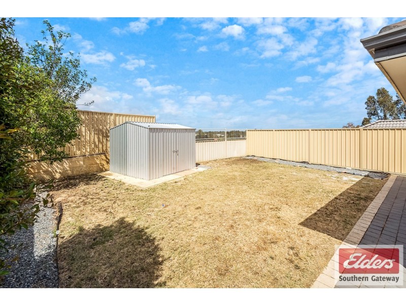 8 Oakham Way, Orelia WA 6167