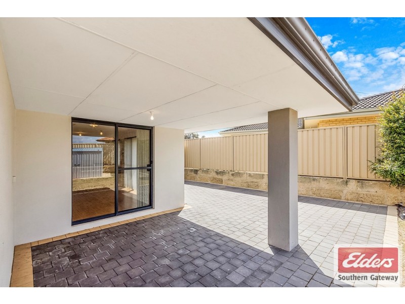 8 Oakham Way, Orelia WA 6167
