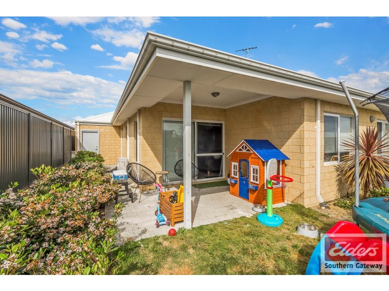 8 Affinity Street, Wellard WA 6170