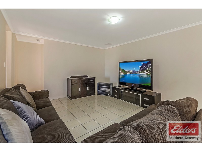 11 Stokesay Street, Orelia WA 6167
