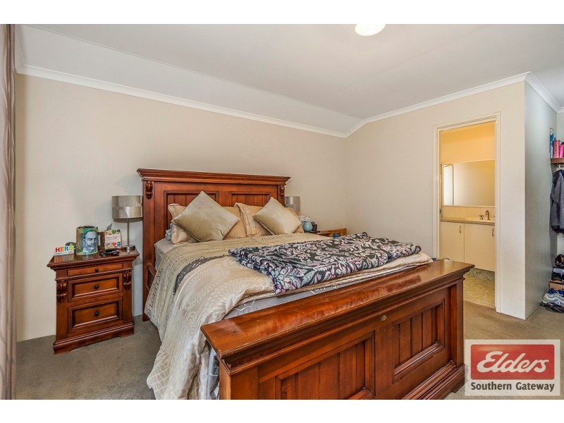 11 Stokesay Street, Orelia WA 6167