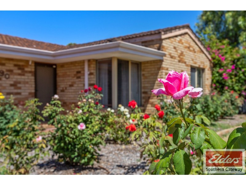 90 Cambridge Crescent, Cooloongup WA 6168
