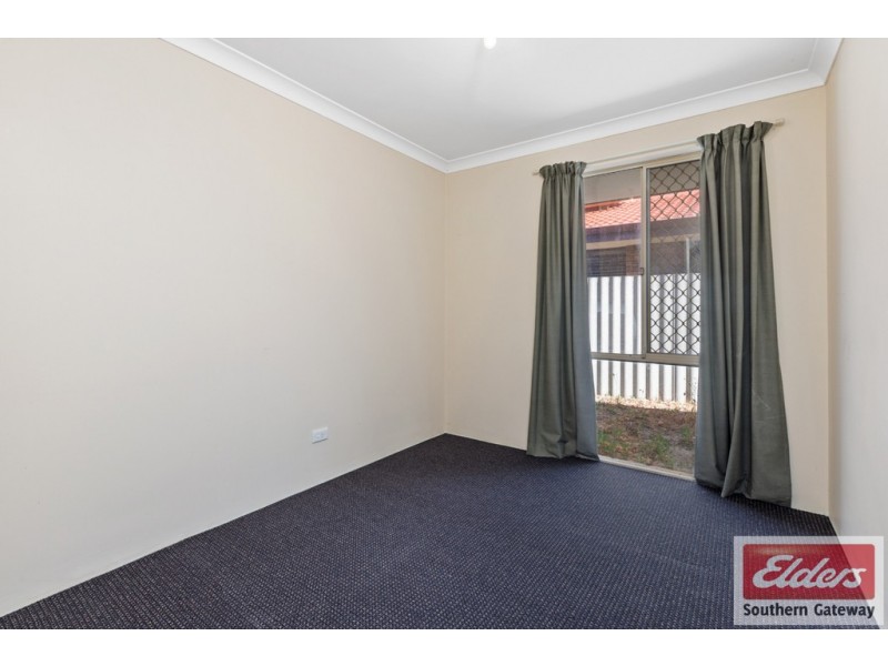 90 Cambridge Crescent, Cooloongup WA 6168