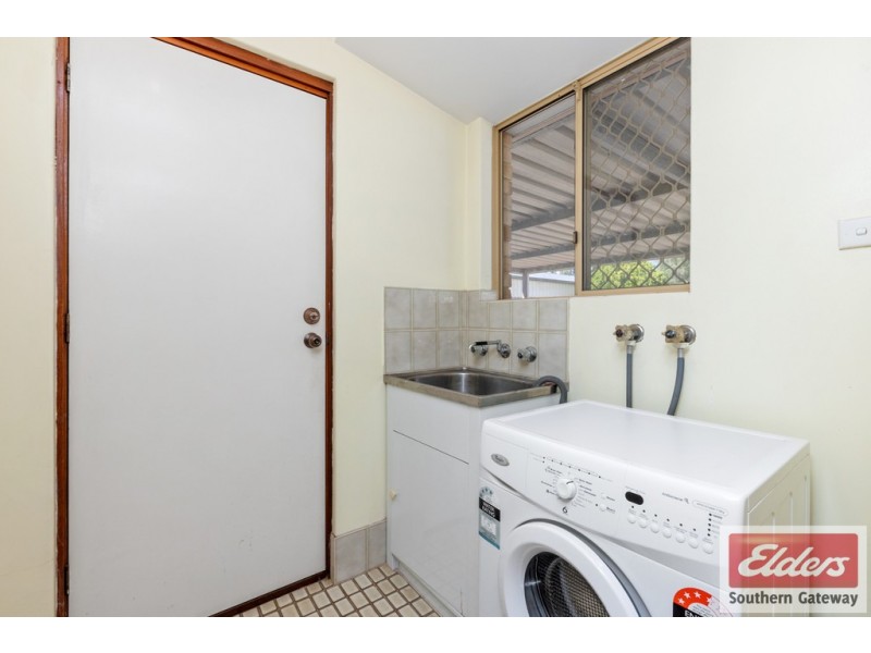 90 Cambridge Crescent, Cooloongup WA 6168