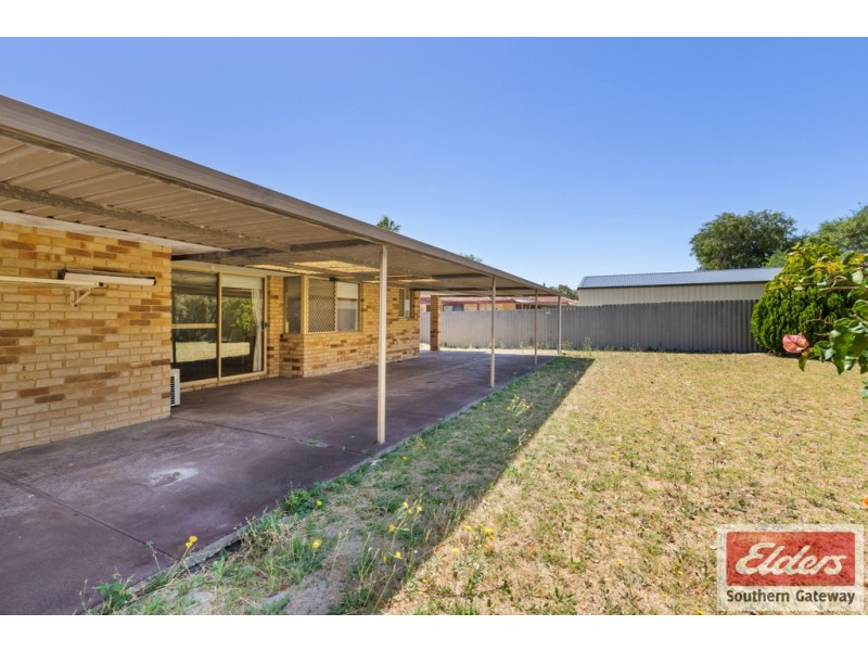 90 Cambridge Crescent, Cooloongup WA 6168