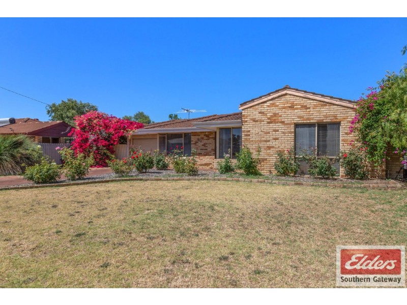 90 Cambridge Crescent, Cooloongup WA 6168