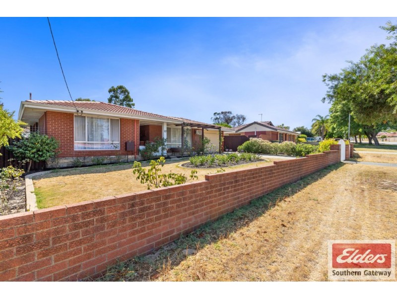 17 Adamson Road, Parmelia WA 6167