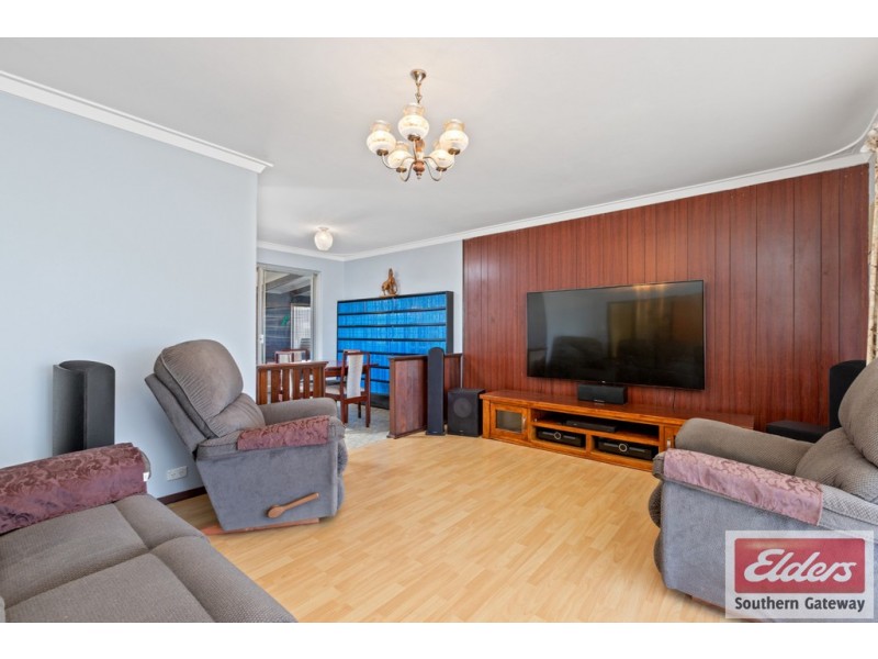 17 Adamson Road, Parmelia WA 6167