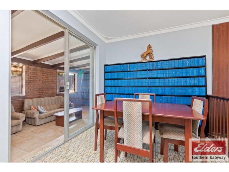 17 Adamson Road, Parmelia WA 6167