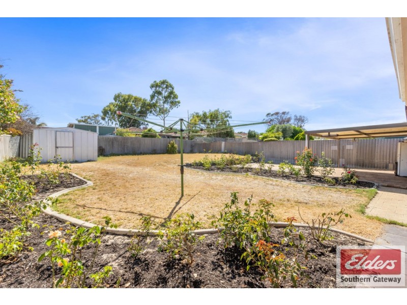 17 Adamson Road, Parmelia WA 6167