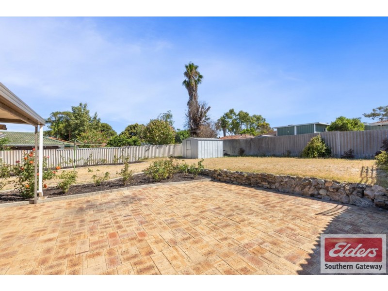 17 Adamson Road, Parmelia WA 6167