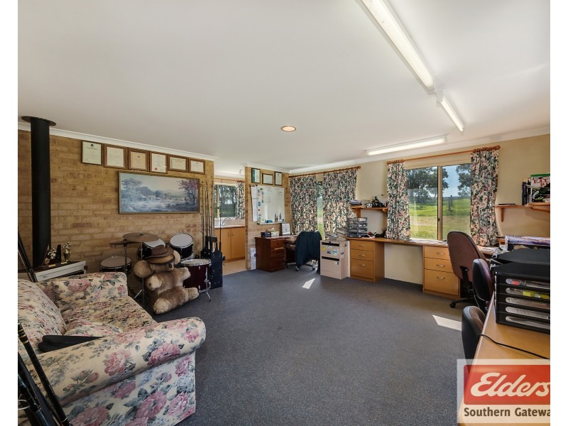 40 Pruden Road, Whitby WA 6123