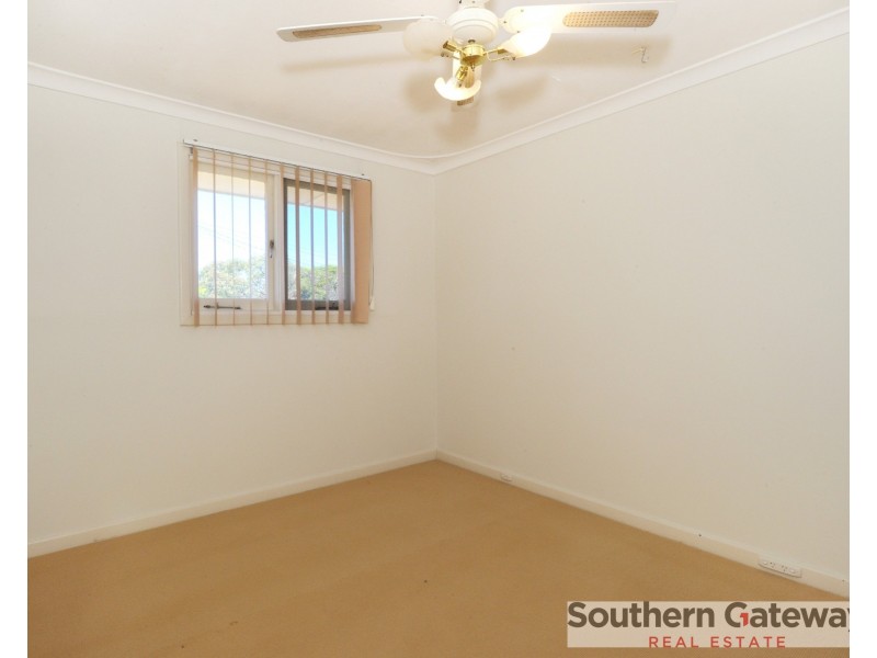 10 Maydwell Way, Calista WA 6167