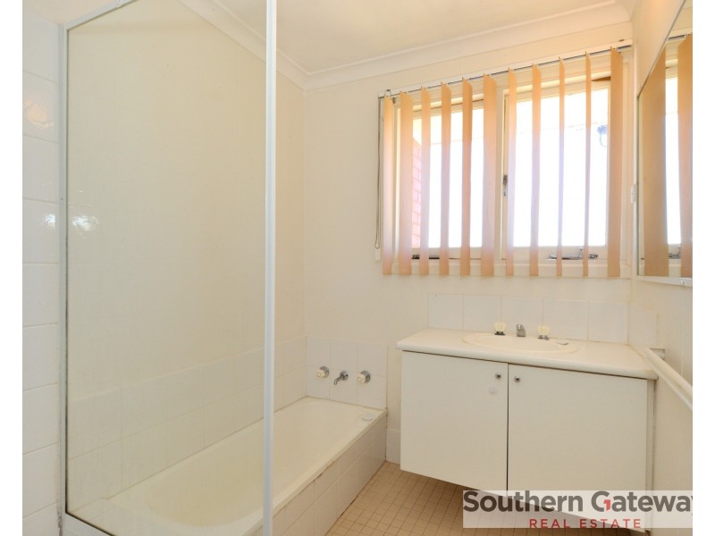 10 Maydwell Way, Calista WA 6167