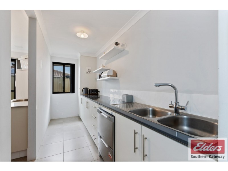 32 Dalrymple Drive, Leda WA 6170