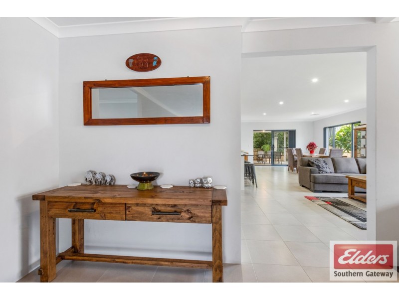 32 Dalrymple Drive, Leda WA 6170