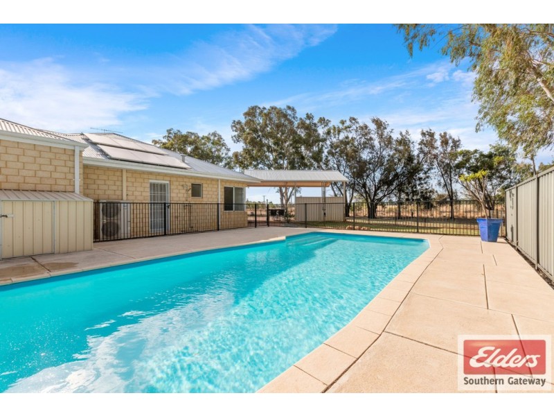 10 Beacham Road, Serpentine WA 6125