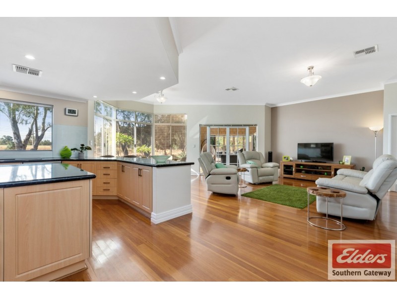 10 Beacham Road, Serpentine WA 6125