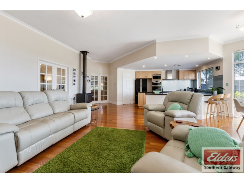 10 Beacham Road, Serpentine WA 6125