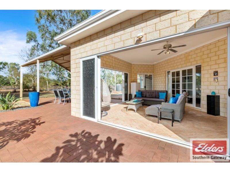 10 Beacham Road, Serpentine WA 6125