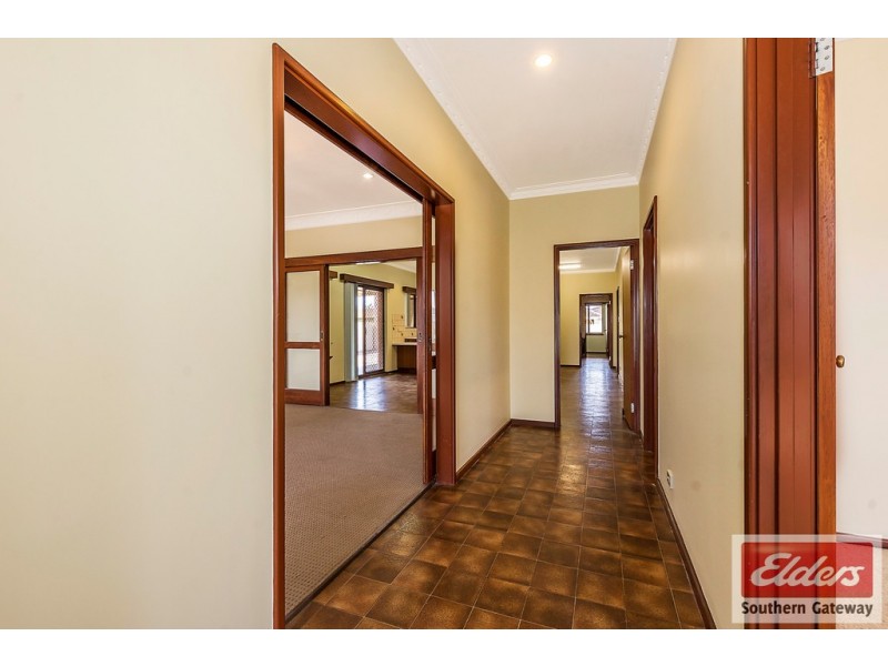 1 Leigh Street, Dudley Park WA 6210