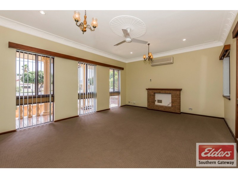 1 Leigh Street, Dudley Park WA 6210