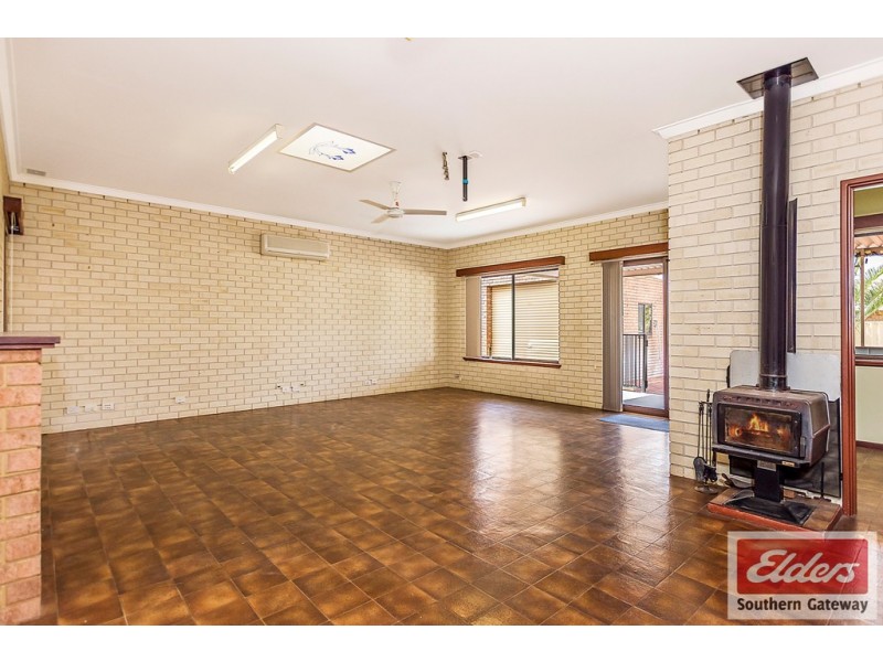 1 Leigh Street, Dudley Park WA 6210