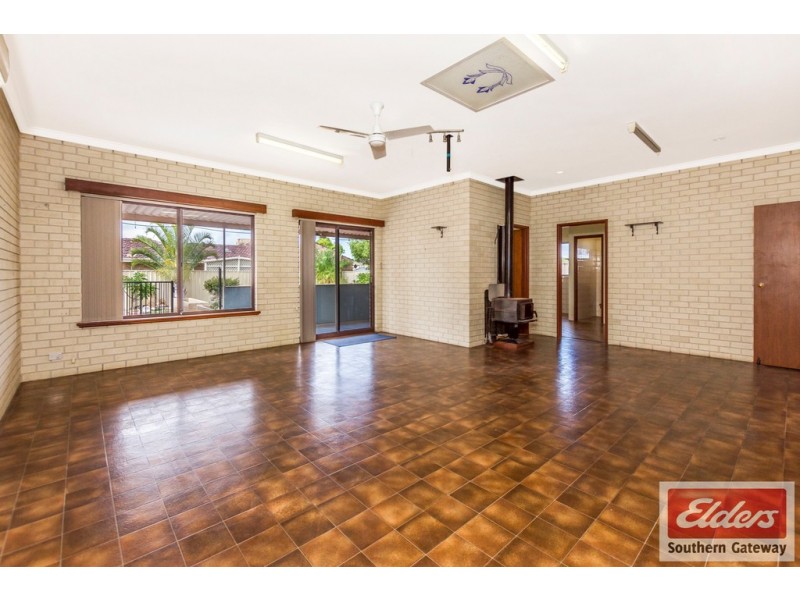 1 Leigh Street, Dudley Park WA 6210