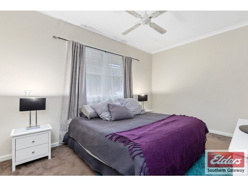 10 Clint Way, Calista WA 6167