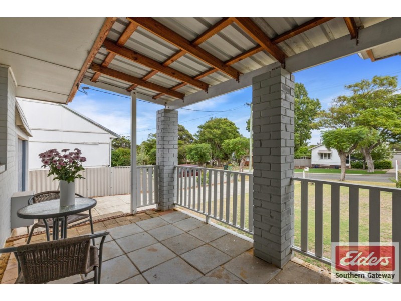 10 Clint Way, Calista WA 6167