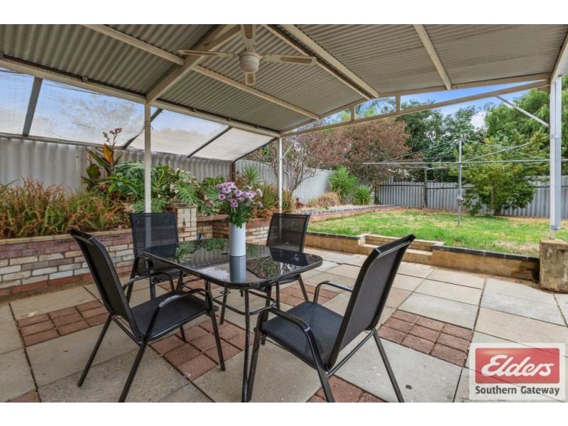 10 Clint Way, Calista WA 6167