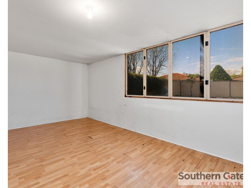 15 Cambey Mews, Parmelia WA 6167