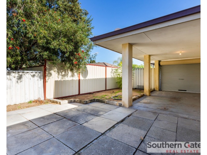 15 Cambey Mews, Parmelia WA 6167