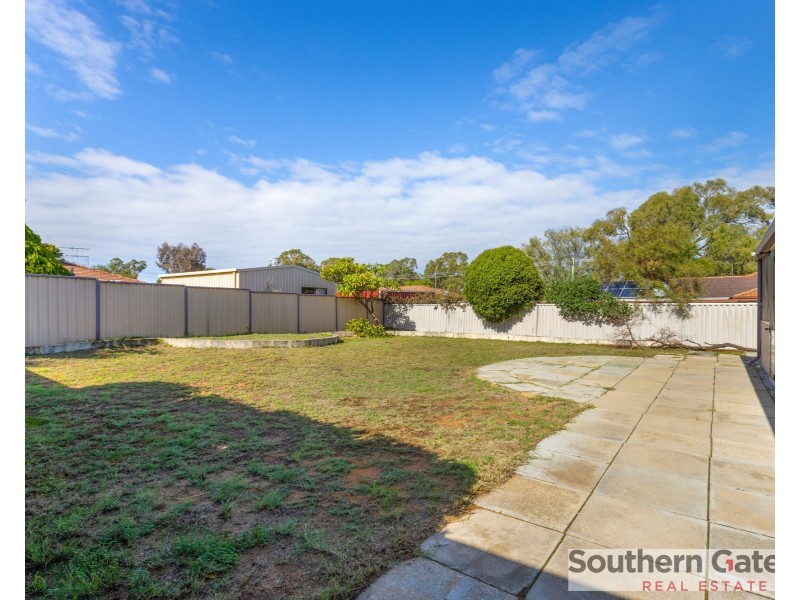 15 Cambey Mews, Parmelia WA 6167