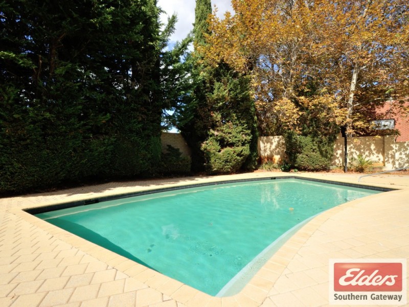 12/4 CANHAM WAY, Orelia WA 6167