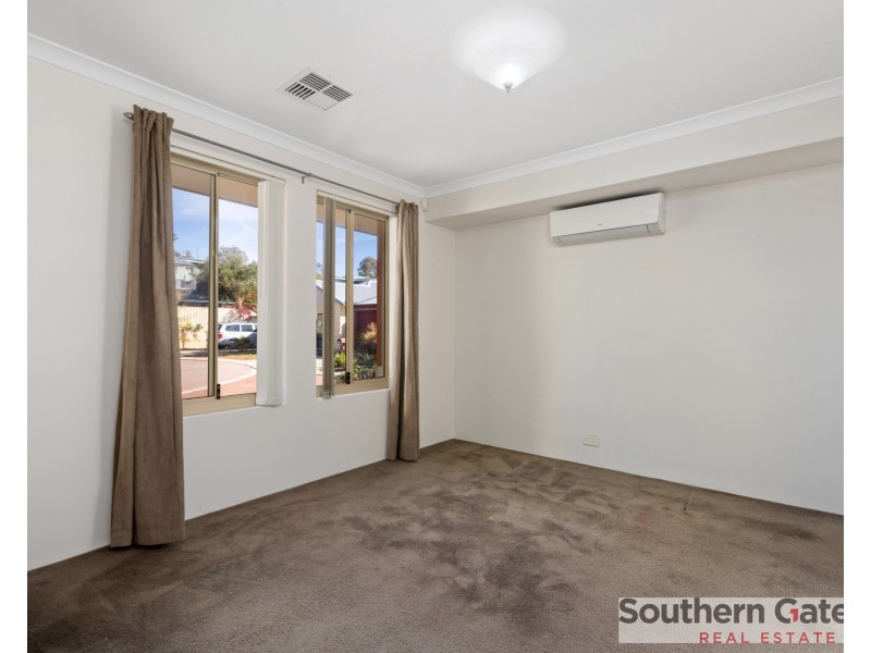 12 Gorman Place, Calista WA 6167