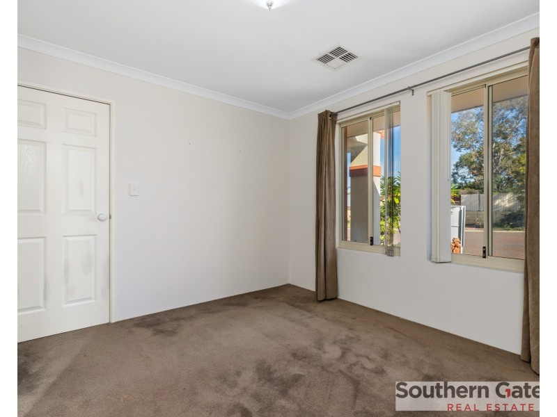 12 Gorman Place, Calista WA 6167