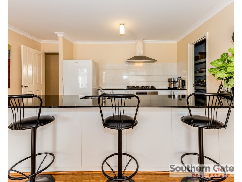 1 Cooeyup Close, Ravenswood WA 6208