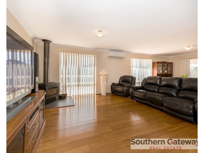 1 Cooeyup Close, Ravenswood WA 6208