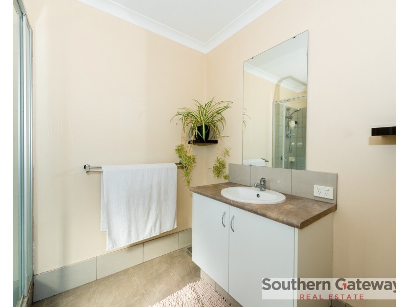 1 Cooeyup Close, Ravenswood WA 6208