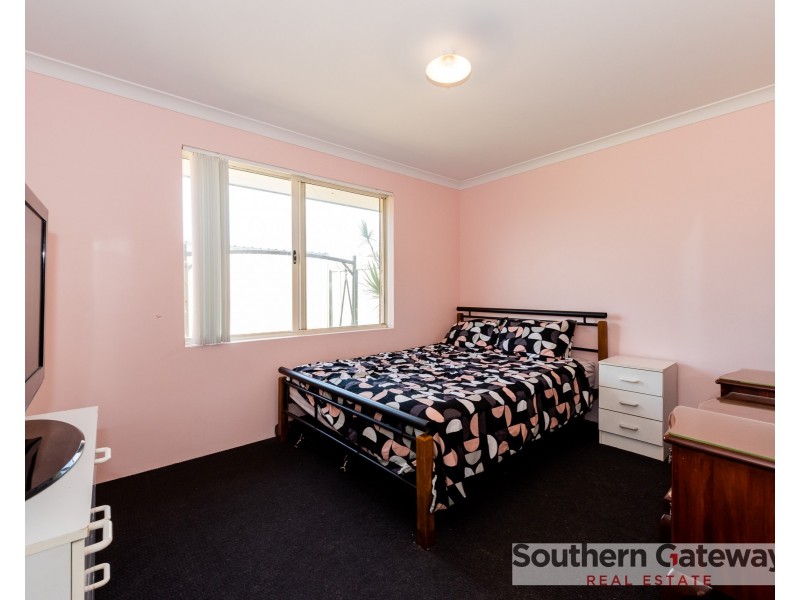 1 Cooeyup Close, Ravenswood WA 6208