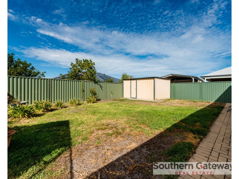 1 Cooeyup Close, Ravenswood WA 6208