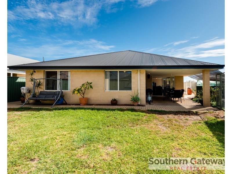 1 Cooeyup Close, Ravenswood WA 6208