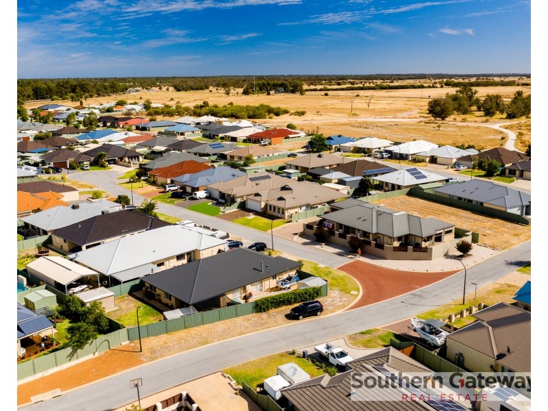 1 Cooeyup Close, Ravenswood WA 6208