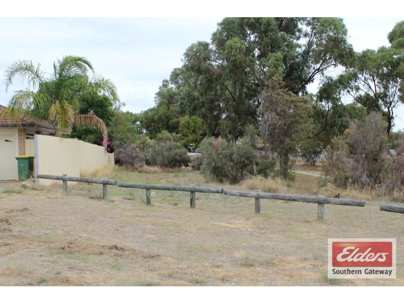 18 Patrick Vista, Parmelia WA 6167